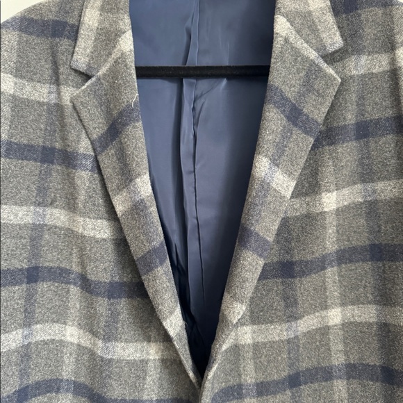 NEVER WORN: Men's Wool-Blend Trim Fit Overcoat Grey — a blue and light grey - Picture 4 of 4